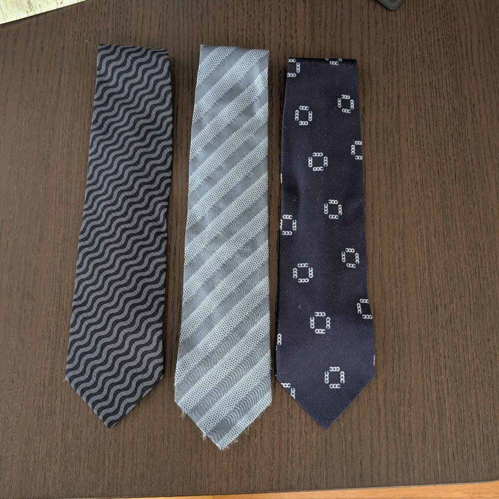 3 Giorgio Armani ties